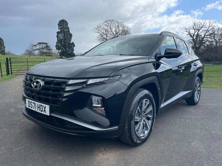 Hyundai TUCSON 1.6 T-GDi SE Connect Euro 6 (s/s) 5dr Hyundai TUCSON 1.6 T-GDi SE Connect Euro 6 (s/s) 5dr