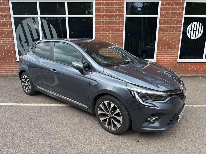 Renault CLIO 1.0 TCe Iconic Euro 6 (s/s) 5dr Renault CLIO 1.0 TCe Iconic Euro 6 (s/s) 5dr