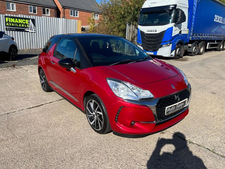 DS AUTOMOBILES DS 3 1.2 PureTech Connected Chic Euro 6 3dr DS AUTOMOBILES DS 3 1.2 PureTech Connected Chic Euro 6 3dr