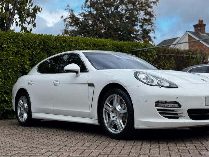 Porsche Panamera 4.8 V8 4S PDK 4WD Euro 5 (s/s) 5dr