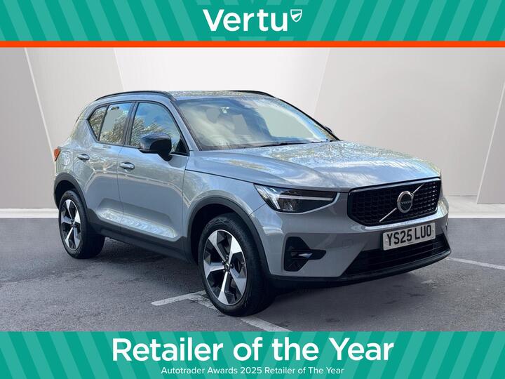 Volvo XC40 2.0 B4 MHEV Plus Dark DCT Auto Euro 6 (s/s) 5dr