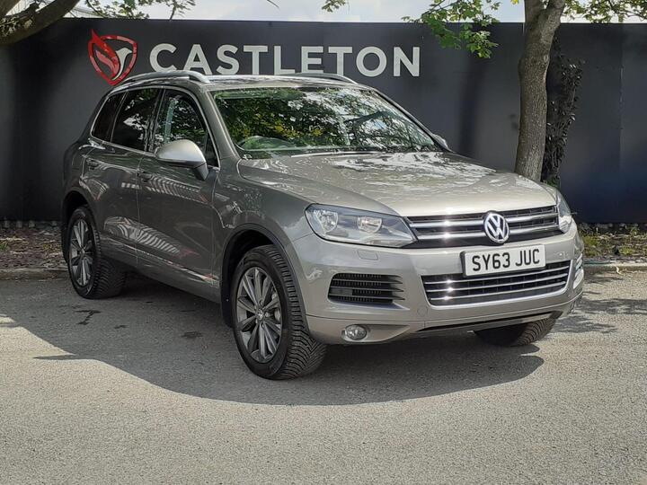 Volkswagen Touareg 3.0 TDI V6 BlueMotion Tech SE Tiptronic 4WD Euro 5 (s/s) 5dr Volkswagen Touareg 3.0 TDI V6 BlueMotion Tech SE Tiptronic 4WD Euro 5 (s/s) 5dr