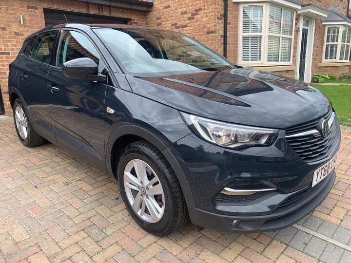 Vauxhall Grandland X 1.2 Turbo SE Euro 6 (s/s) 5dr