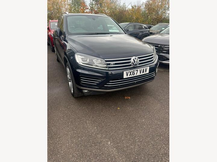 Volkswagen Touareg 3.0 TDI V6 R-Line Plus Tiptronic 4WD Euro 6 (s/s) 5dr Volkswagen Touareg 3.0 TDI V6 R-Line Plus Tiptronic 4WD Euro 6 (s/s) 5dr