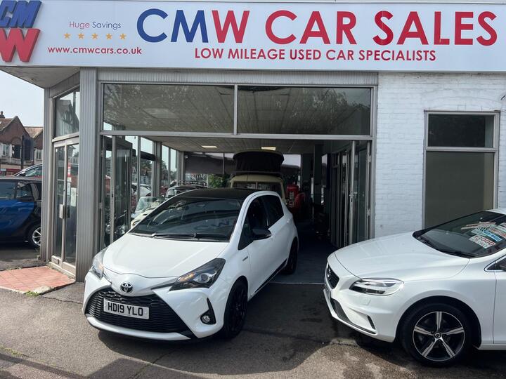 Toyota Yaris 1.5 VVT-h GR SPORT E-CVT Euro 6 (s/s) 5dr