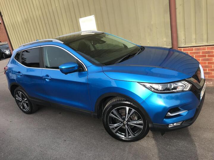 Nissan Qashqai 1.2 DIG-T N-Connecta Euro 6 (s/s) 5dr