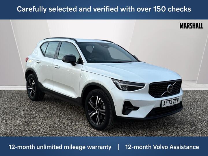 Volvo XC40 2.0 B3 MHEV Plus Dark DCT Auto Euro 6 (s/s) 5dr