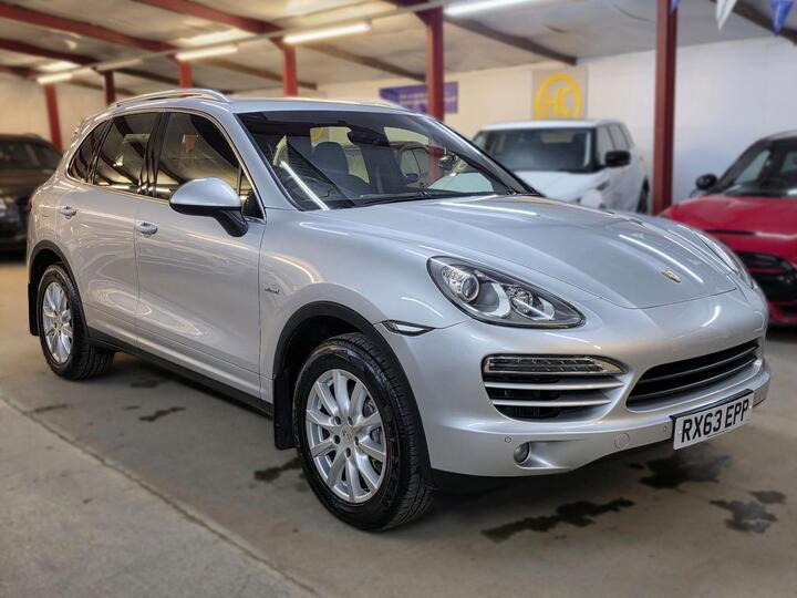 Porsche Cayenne 3.0 TD V6 Tiptronic 4WD Euro 5 (s/s) 5dr Porsche Cayenne 3.0 TD V6 Tiptronic 4WD Euro 5 (s/s) 5dr