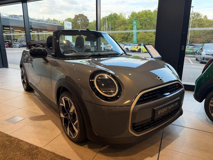 MINI Cooper Convertible 2.0S Exclusive Steptronic Euro 6 (s/s) 2dr