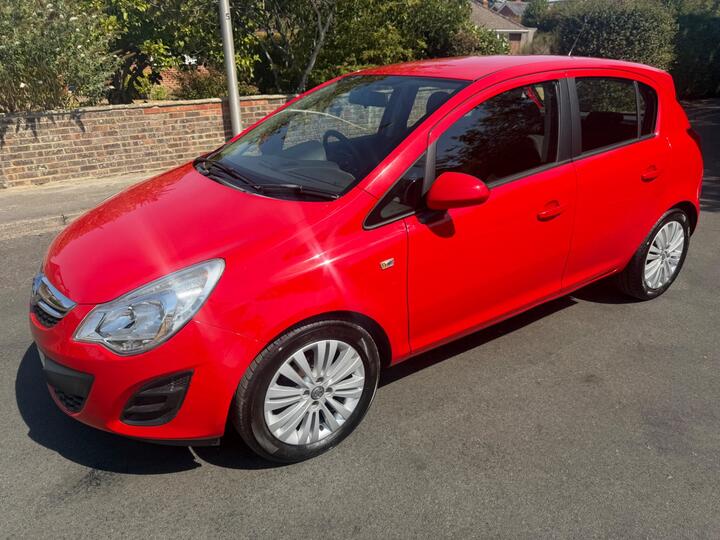 Vauxhall Corsa 1.4 16V Exclusiv Auto Euro 5 5dr