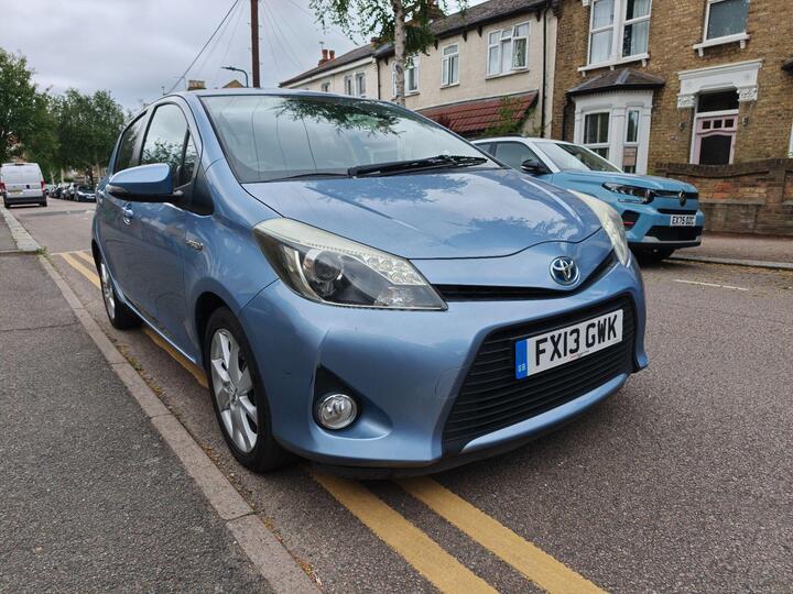 Toyota Yaris 1.5 VVT-h T Spirit CVT Euro 5 5dr