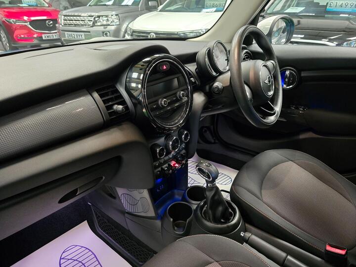 MINI Hatch 1.5 Cooper Auto Euro 6 (s/s) 5dr