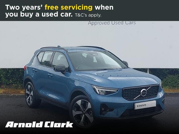Volvo XC40 2.0 B3 MHEV Plus Dark DCT Auto Euro 6 (s/s) 5dr