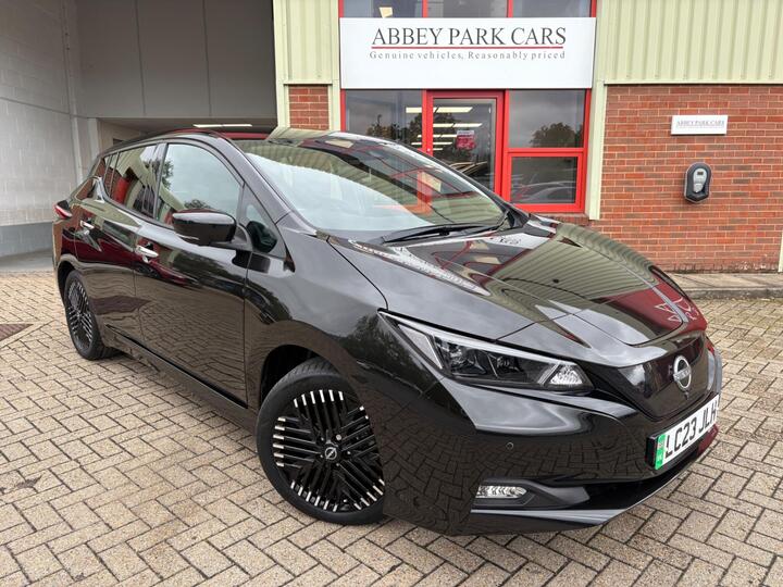 Nissan Leaf 39kWh Tekna Auto 5dr