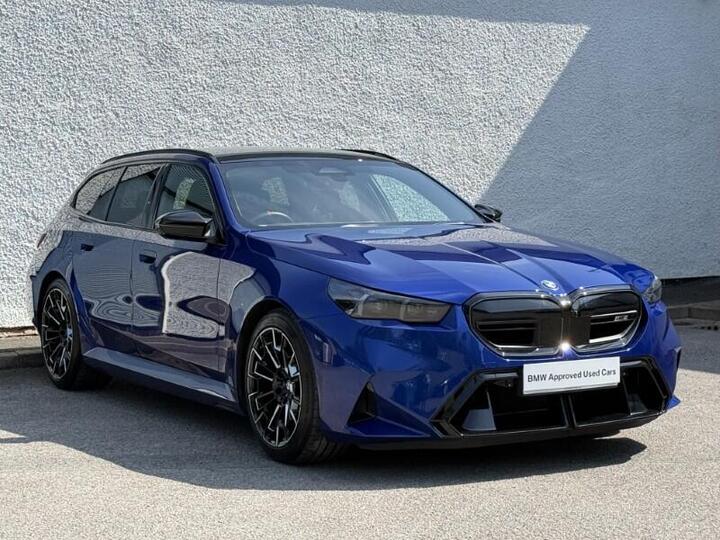 BMW M5 4.4 22.1kWh Touring Steptronic XDrive Euro 6 (s/s) 5dr