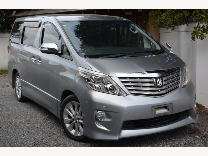 Toyota Alphard 3.5 V6 SC Package - Auto Park Assist