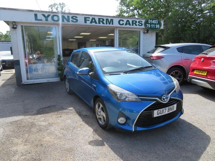 Toyota YARIS 1.5 VVT-h Icon E-CVT Euro 6 (s/s) 5dr