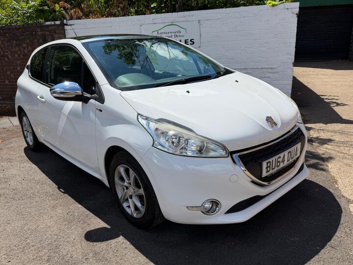 Peugeot 208 1.2 VTi Style Euro 5 3dr