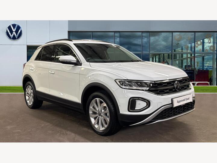 Volkswagen T-Roc 1.5 TSI Match DSG Euro 6 (s/s) 5dr Volkswagen T-Roc 1.5 TSI Match DSG Euro 6 (s/s) 5dr