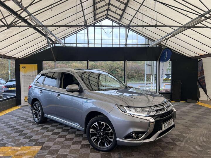 Mitsubishi OUTLANDER 2.0h 12kWh 4h CVT 4WD Euro 6 (s/s) 5dr Mitsubishi OUTLANDER 2.0h 12kWh 4h CVT 4WD Euro 6 (s/s) 5dr