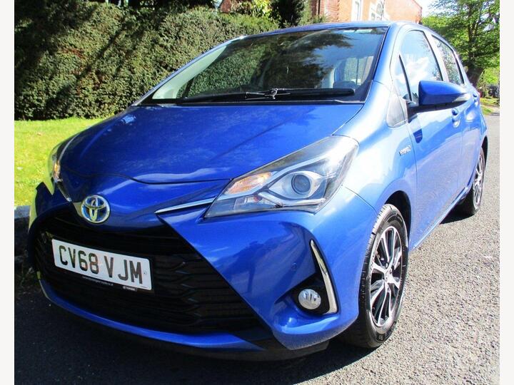 Toyota Yaris 1.5 VVT-h Icon Tech E-CVT Euro 6 (s/s) 5dr