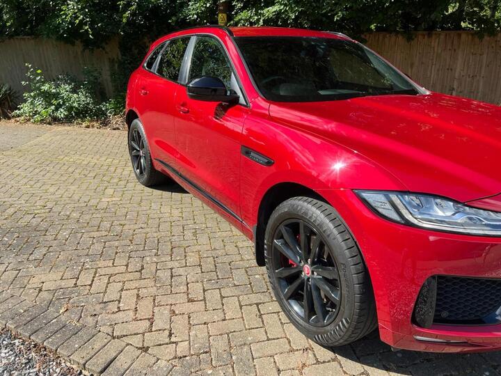 Jaguar F-PACE 3.0 D300 V6 S Auto AWD Euro 6 (s/s) 5dr