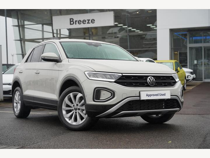 Volkswagen T-ROC 1.5 TSI Match DSG Euro 6 (s/s) 5dr Volkswagen T-ROC 1.5 TSI Match DSG Euro 6 (s/s) 5dr