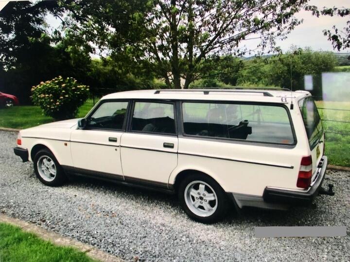 Volvo 240 2.3 GL 5dr