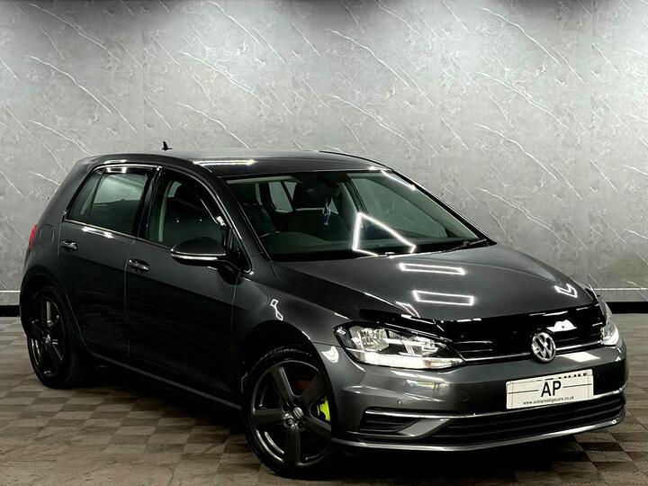 Volkswagen Golf 1.6 TDI BlueMotion Tech SE Nav Euro 6 (s/s) 5dr