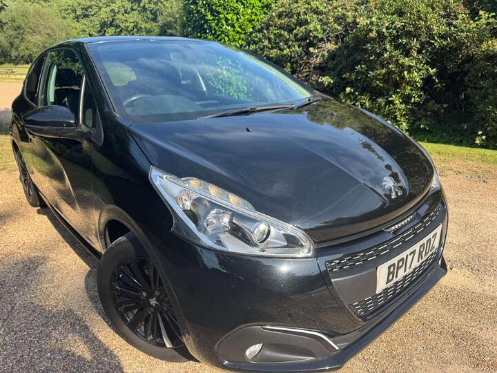 Peugeot 208 1.2 PureTech Black Edition Euro 6 3dr