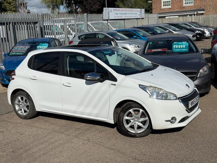 Peugeot 208 1.4 HDi Style Euro 5 5dr