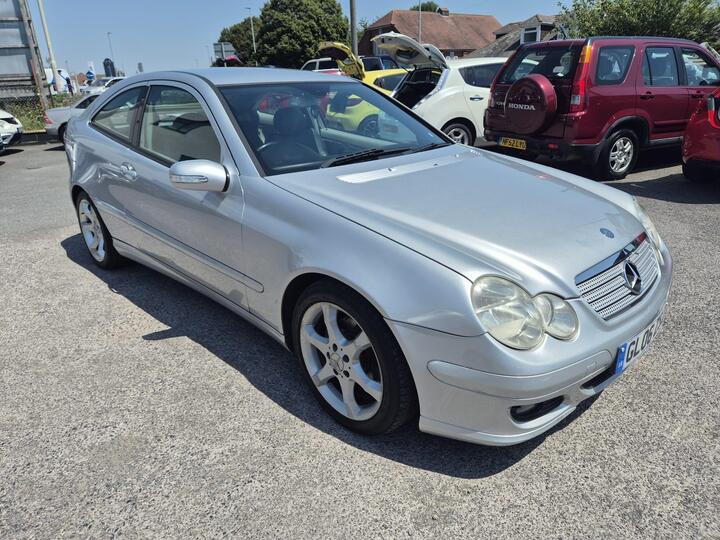 Mercedes-Benz C Class 2.1 C220 CDI SE 2dr