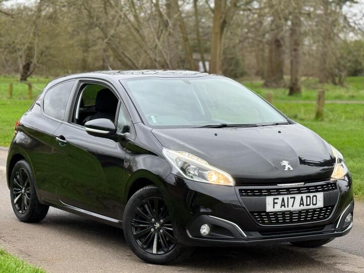 Peugeot 208 1.2 PureTech Black Edition Euro 6 3dr