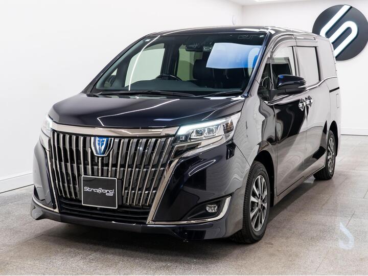 Toyota Esquire 1.8 Hybrid Gi Premium Black-Tailored