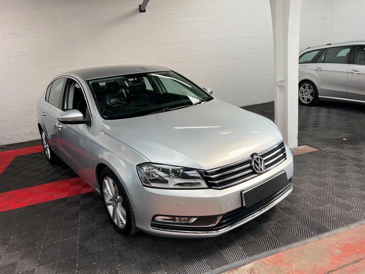 Volkswagen Passat 2.0 TDI BlueMotion Tech Executive Euro 5 (s/s) 4dr