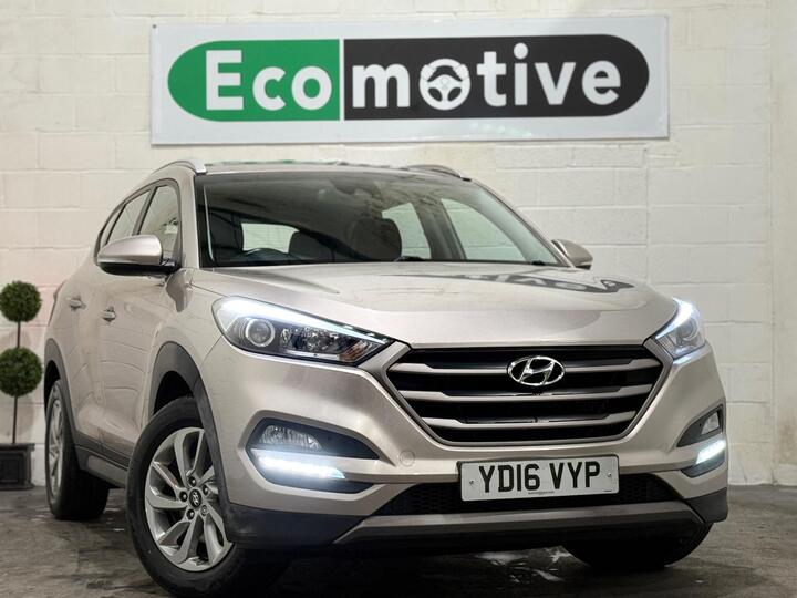 Hyundai TUCSON 2.0 CRDi SE Nav Auto 4WD Euro 6 5dr Hyundai TUCSON 2.0 CRDi SE Nav Auto 4WD Euro 6 5dr