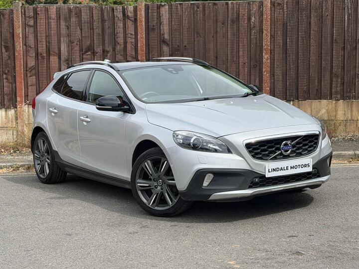 Volvo V40 Cross Country 2.0 D3 Lux Nav Auto Euro 6 (s/s) 5dr