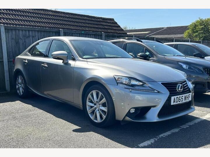 Lexus Is 2.5 300h Advance E-CVT Euro 6 (s/s) 4dr