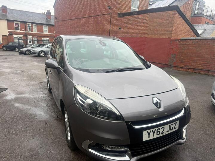 Renault Scenic 1.5 DCi Dynamique TomTom Euro 5 (s/s) 5dr