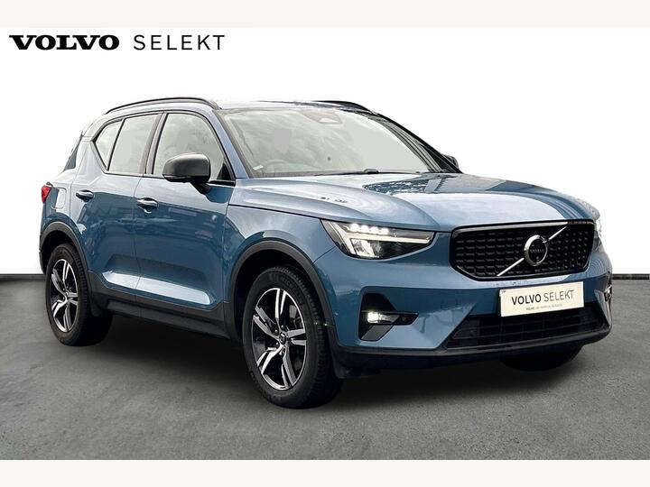 Volvo XC40 2.0 B3 MHEV Plus DCT Auto Euro 6 (s/s) 5dr