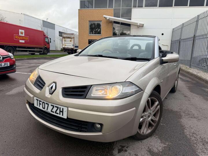 Renault Megane 2.0 DCi Dynamique S 2dr Renault Megane 2.0 DCi Dynamique S 2dr