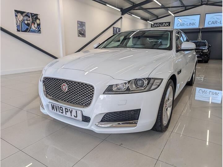 Jaguar XF 2.0i Portfolio Auto Euro 6 (s/s) 4dr