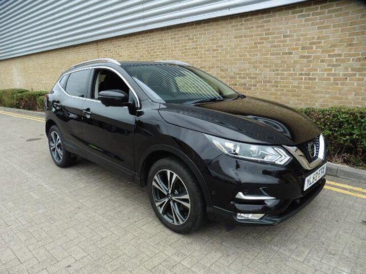Nissan Qashqai 1.3 DIG-T N-Connecta Euro 6 (s/s) 5dr