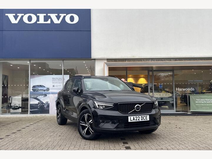 Volvo XC40 2.0 B3 MHEV Plus DCT Auto Euro 6 (s/s) 5dr