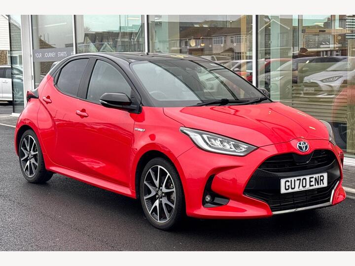 Toyota Yaris 1.5 VVT-h Launch Edition E-CVT Euro 6 (s/s) 5dr Toyota Yaris 1.5 VVT-h Launch Edition E-CVT Euro 6 (s/s) 5dr