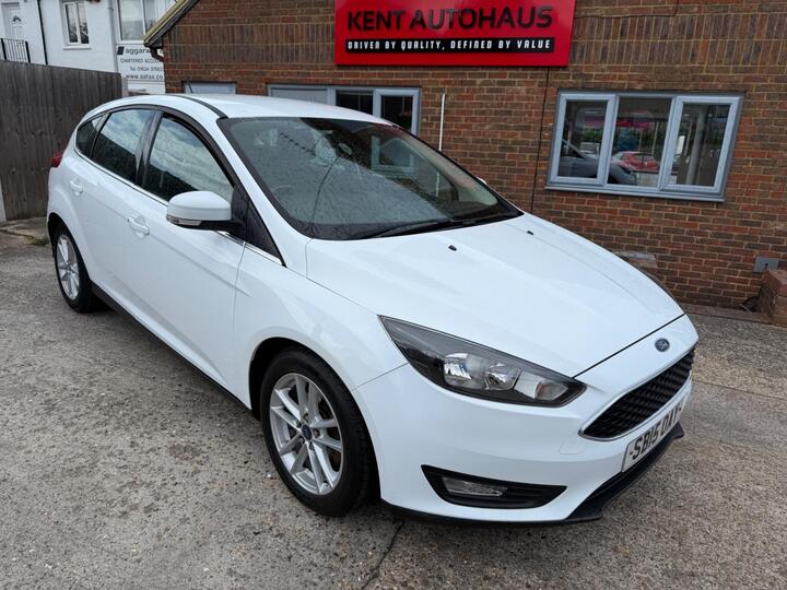 Ford Focus 1.6 Zetec Powershift Euro 6 5dr