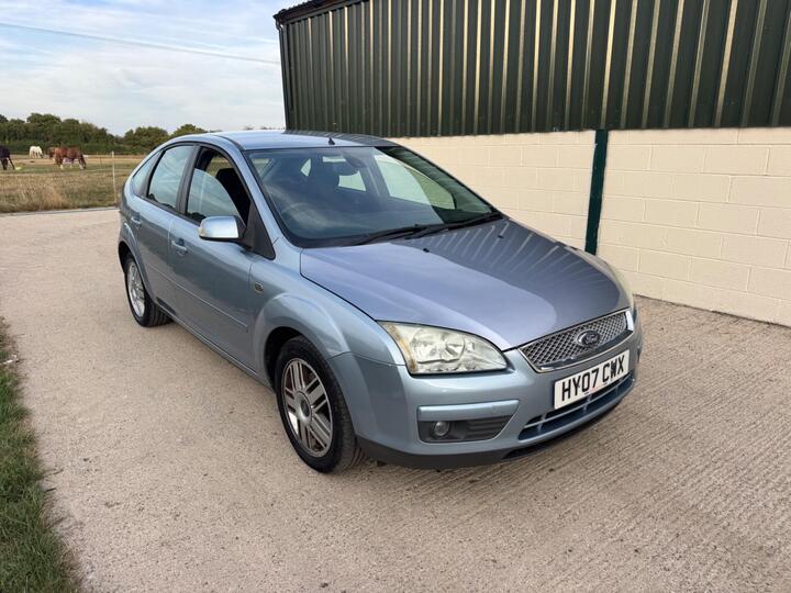 Ford Focus 1.6 Ghia 5dr