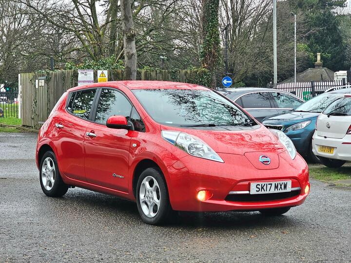 Nissan Leaf 30kWh Acenta Auto 5dr Nissan Leaf 30kWh Acenta Auto 5dr