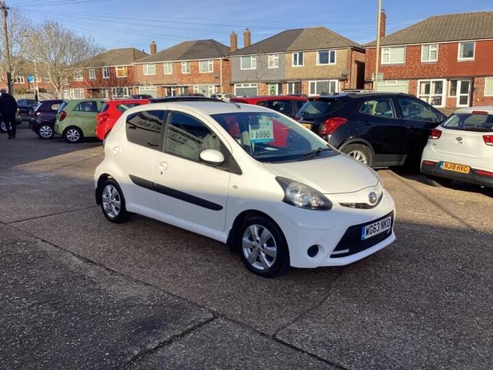 Toyota AYGO 1.0 VVT-i Move MultiMode Euro 5 5dr