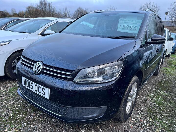 Volkswagen Touran 2.0 TDI BlueMotion Tech SE DSG Euro 5 (s/s) 5dr Volkswagen Touran 2.0 TDI BlueMotion Tech SE DSG Euro 5 (s/s) 5dr